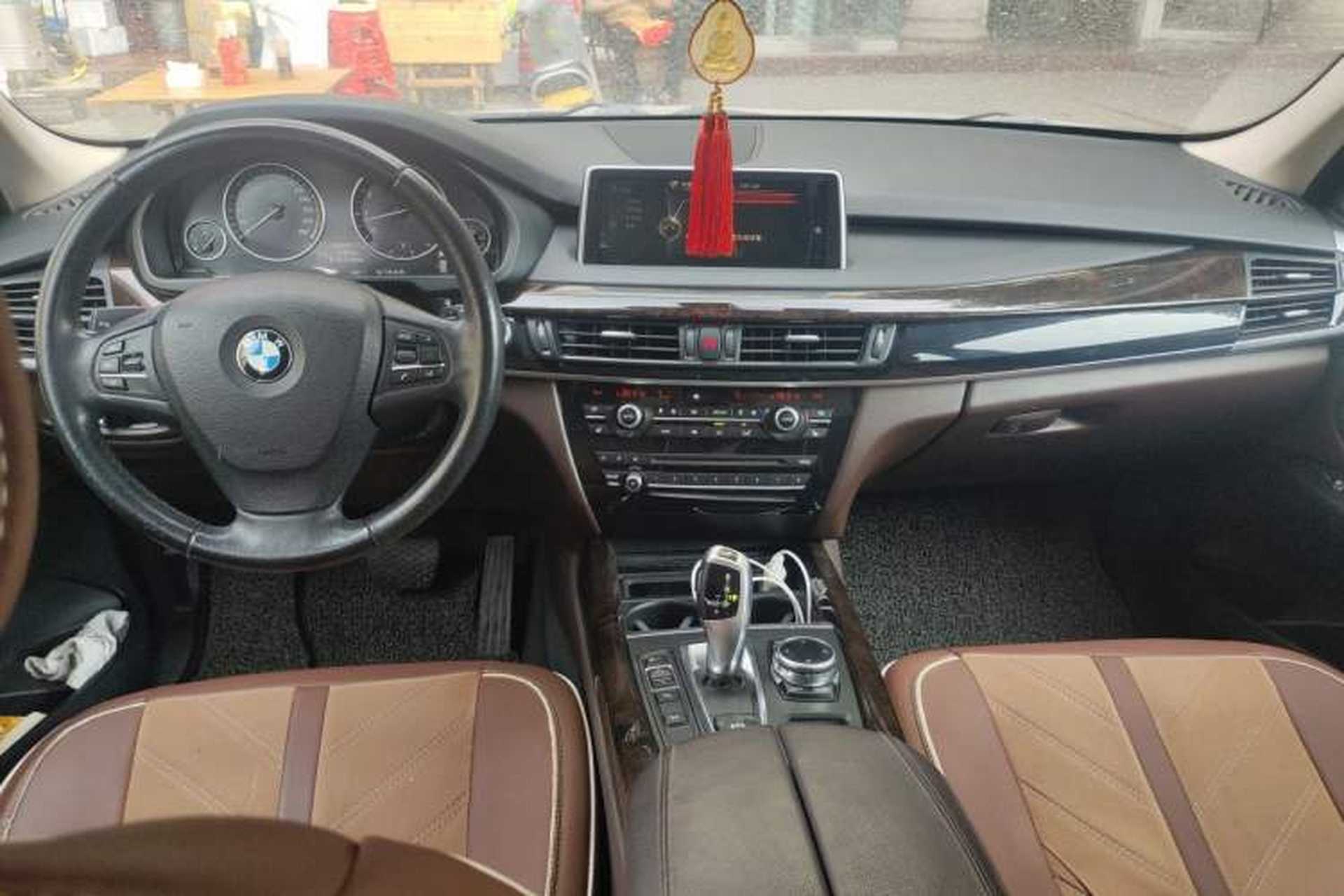 Used BMW X5 2014 xDrive35i Elegant Edition Center Console