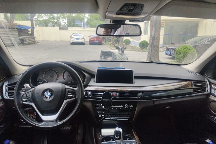 Used BMW X5 2014 xDrive35i Elegant Edition Center Console