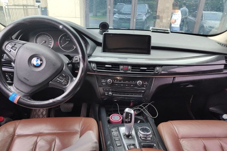 Used BMW X5 2014 xDrive30d Center Console