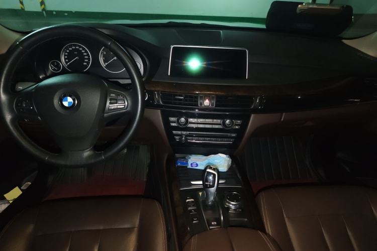 Used BMW X5 2014 xDrive35i Elegant Edition Center Console