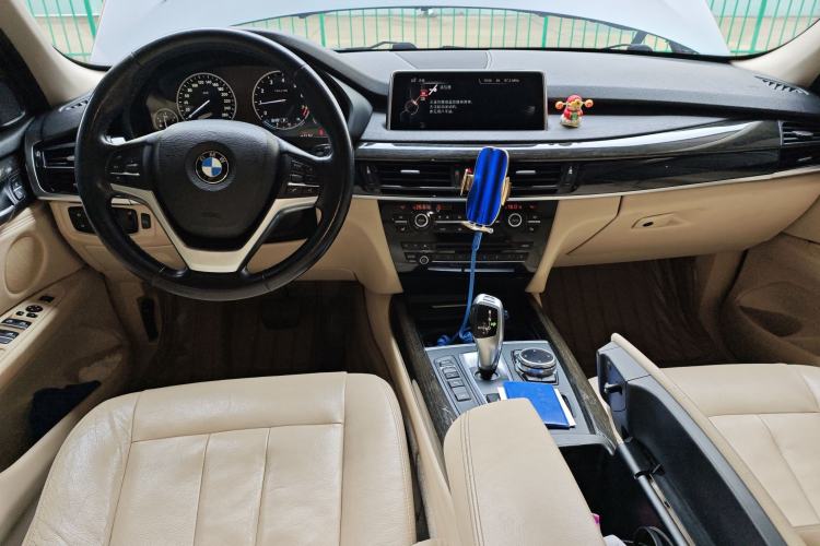 Used BMW X5 2014 xDrive35i Luxury Edition Center Console