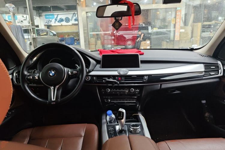 Used BMW X5  Center Console