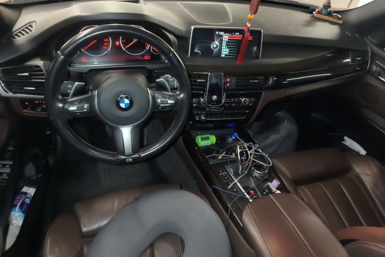 Used BMW X5 2014 xDrive35i Luxury Edition Center Console