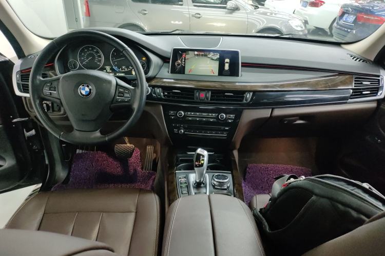 Used BMW X5 2014 xDrive35i Leading Model Center Console