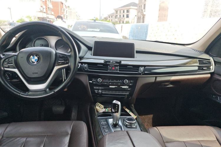 Used BMW X5 2014 xDrive35i Elegant Edition Center Console