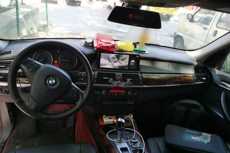 Used BMW X5  Center Console