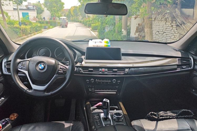 Used BMW X5 2014 xDrive35i Elegant Edition Center Console