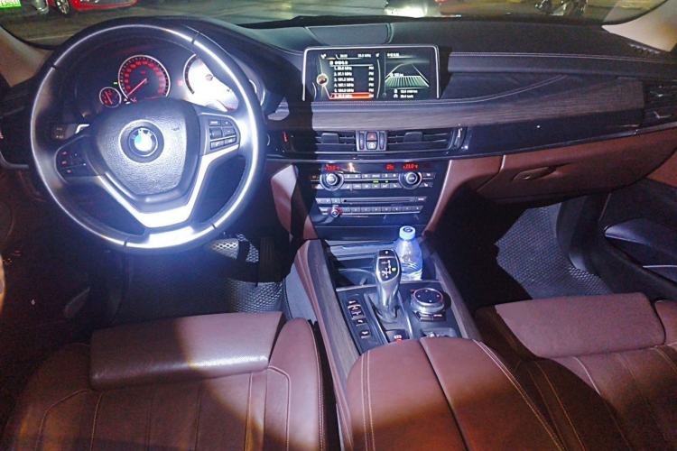 Used BMW X5 2014 xDrive35i Luxury Edition Center Console