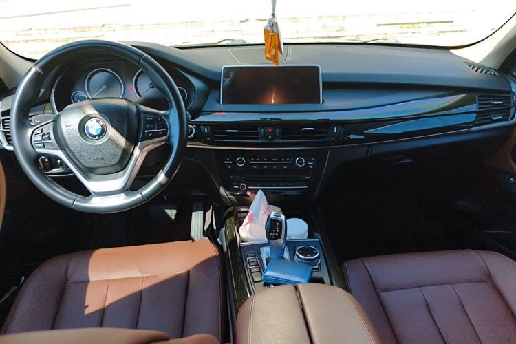 Used BMW X5 2014 xDrive35i Elegant Edition Center Console