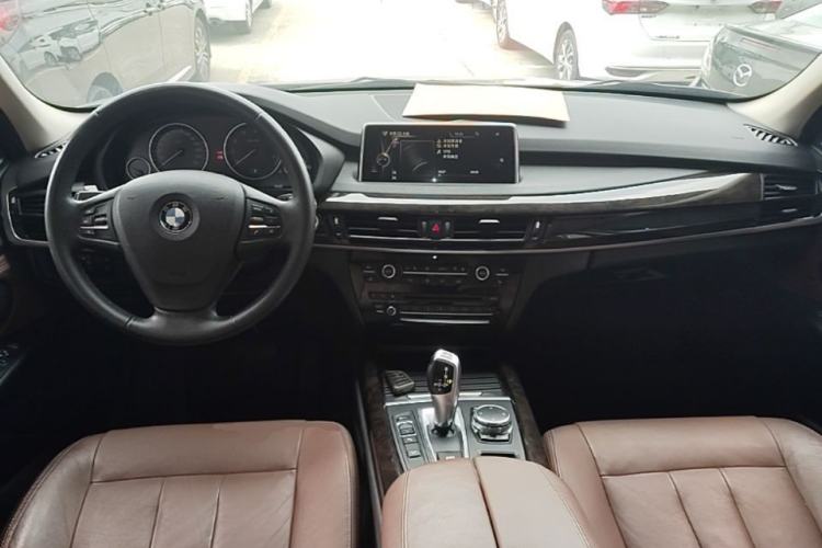 Used BMW X5 2014 xDrive35i Elegant Edition Center Console