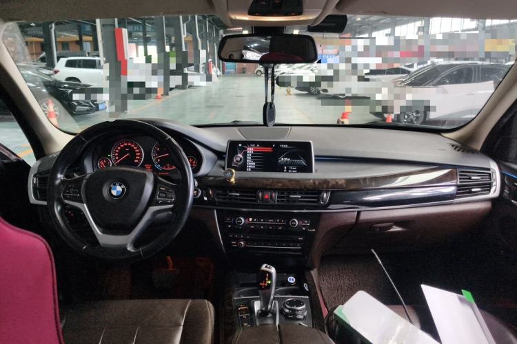Used BMW X5 2014 xDrive35i Elegant Edition Center Console