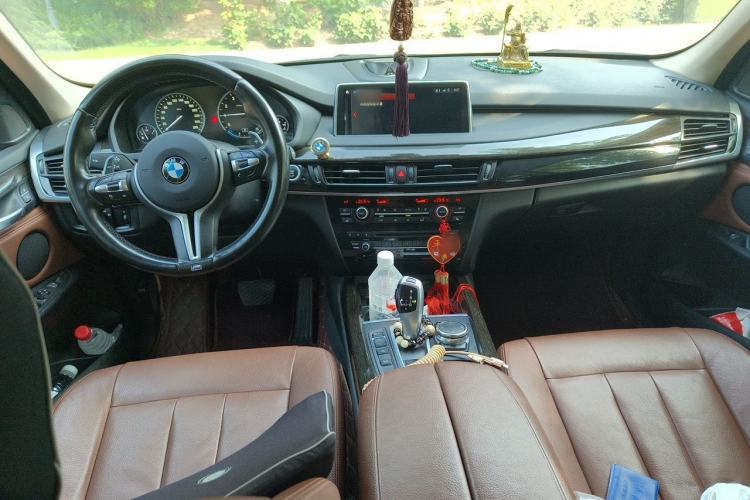 Used BMW X5 2014 xDrive35i Leading Model Center Console