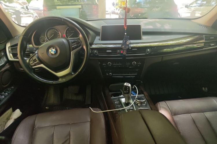 Used BMW X5 2014 xDrive35i Leading Model Center Console