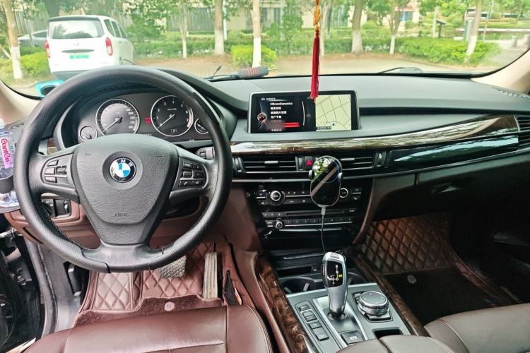 Used BMW X5 2014 xDrive35i Elegant Edition Center Console