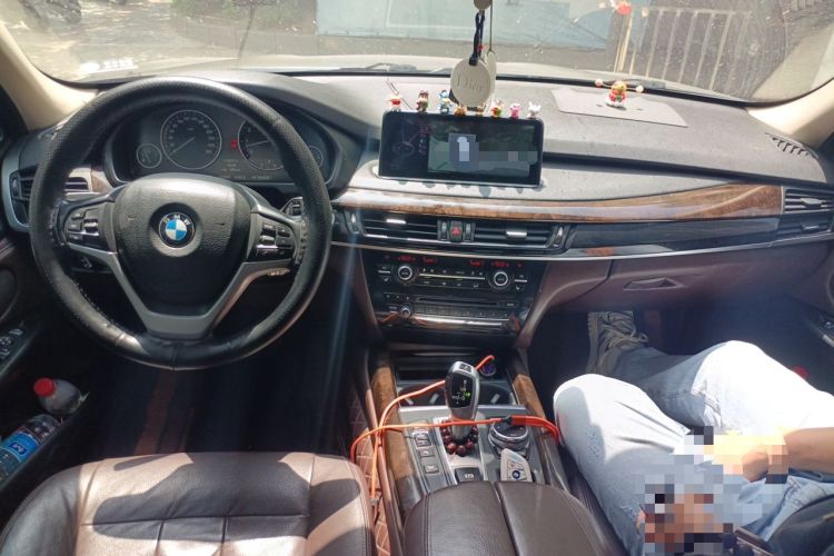 Used BMW X5 2014 xDrive35i Elegant Edition Center Console
