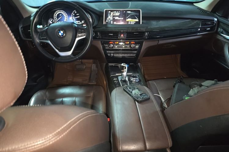 Used BMW X5 2014 xDrive35i Leading Model Center Console