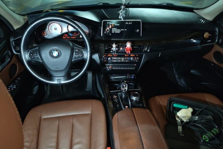 Used BMW X5 2014 xDrive35i Elegant Edition Center Console