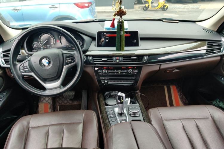 Used BMW X5 2014 xDrive35i Luxury Edition Center Console