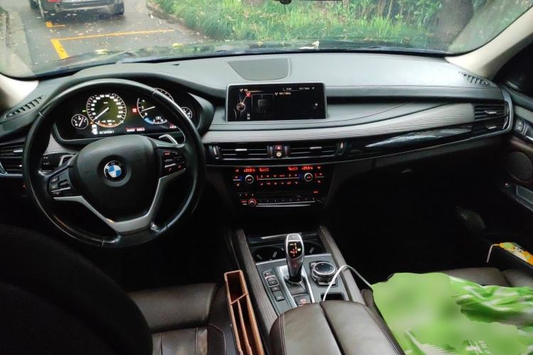 Used BMW X5 2014 xDrive35i Luxury Edition Center Console