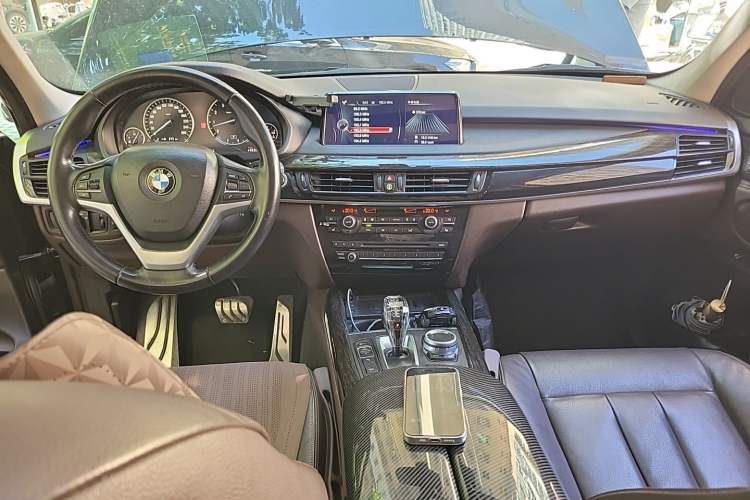 Used BMW X5 2014 xDrive35i Luxury Edition Center Console