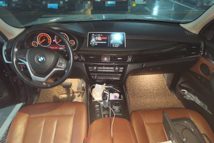Used BMW X5 2014 xDrive35i Leading Model Center Console