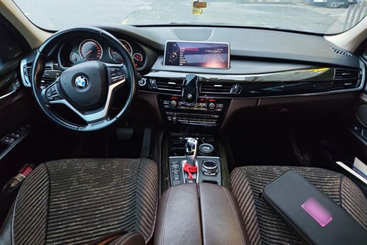 Used BMW X5 2014 xDrive35i Luxury Edition Center Console