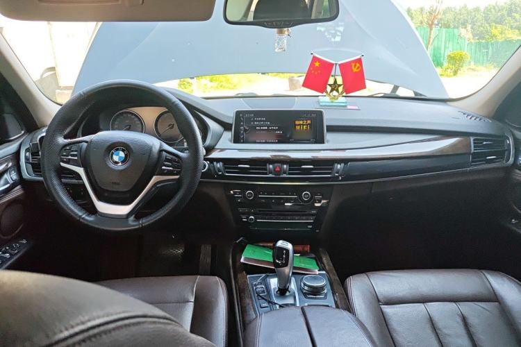 Used BMW X5 2014 xDrive35i Leading Model Center Console