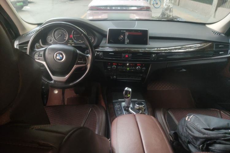 Used BMW X5  Center Console
