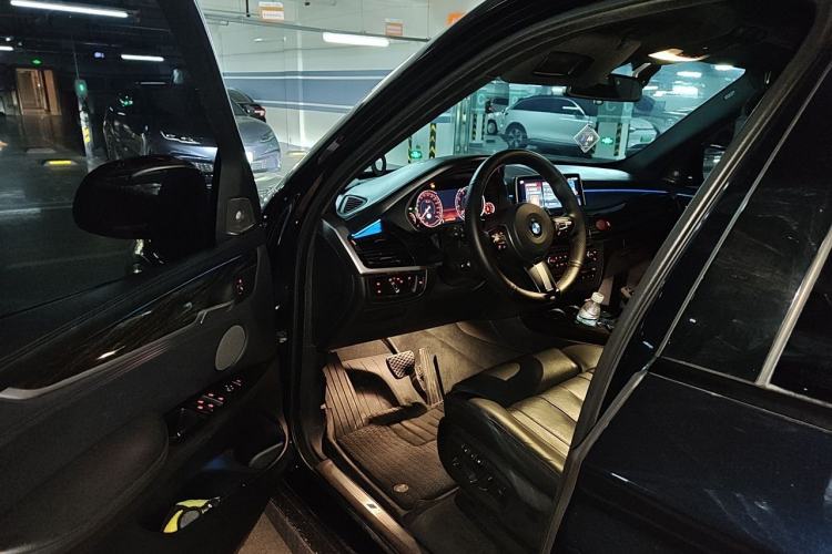 Used BMW X5 2014 xDrive50i M Sport Edition Driver Seat