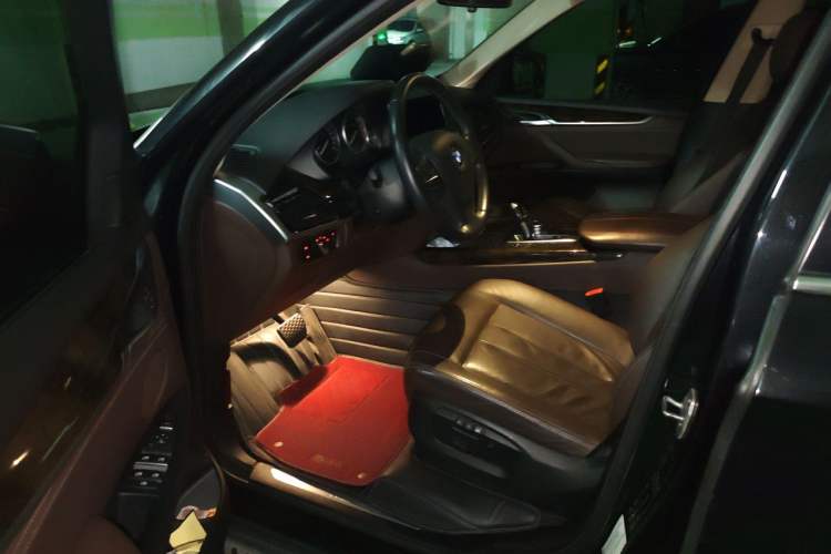 Used BMW X5 2014 xDrive35i Elegant Edition Driver Seat