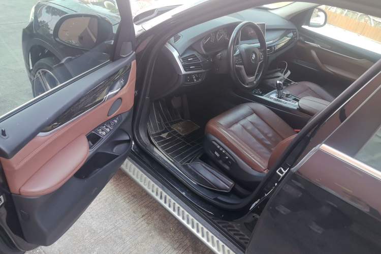 Used BMW X5 2014 xDrive35i Elegant Edition Driver Seat