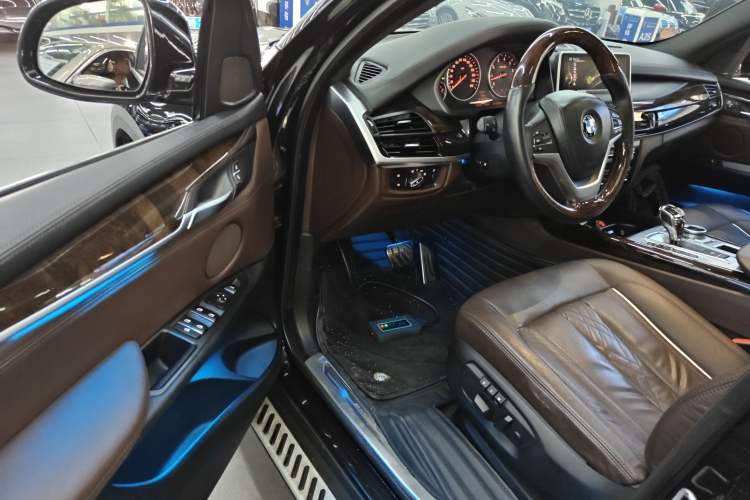 Used BMW X5 2014 xDrive35i Elegant Edition Driver Seat