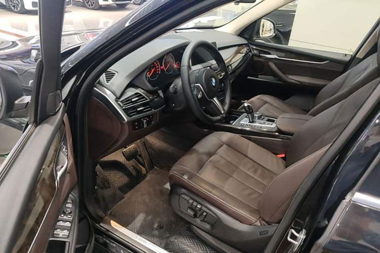 Used BMW X5 2014 xDrive35i Elegant Edition Driver Seat