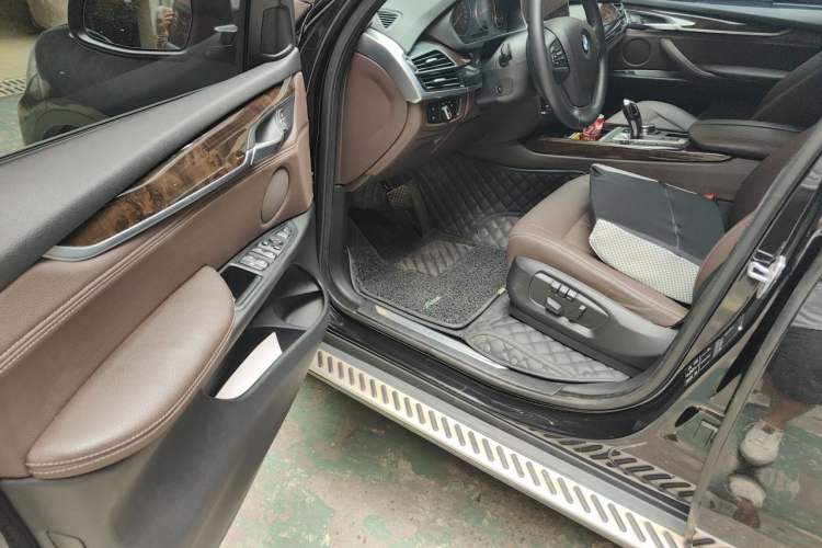 Used BMW X5 2014 xDrive35i Elegant Edition Driver Seat