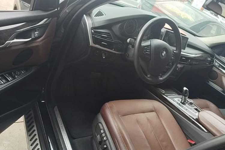 Used BMW X5 2014 xDrive35i Elegant Edition Driver Seat