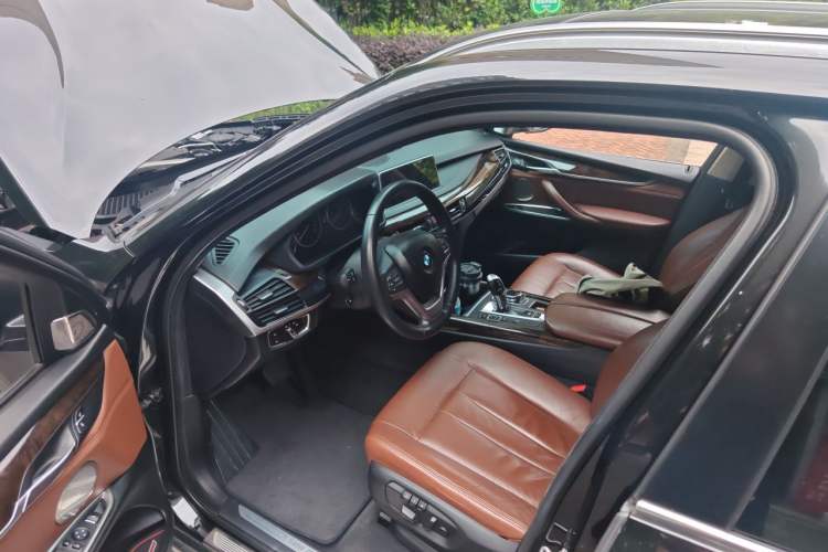 Used BMW X5 2014 xDrive35i Elegant Edition Driver Seat