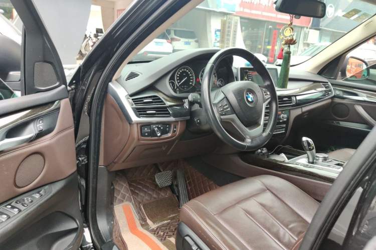 Used BMW X5 2014 xDrive35i Luxury Edition Driver Seat