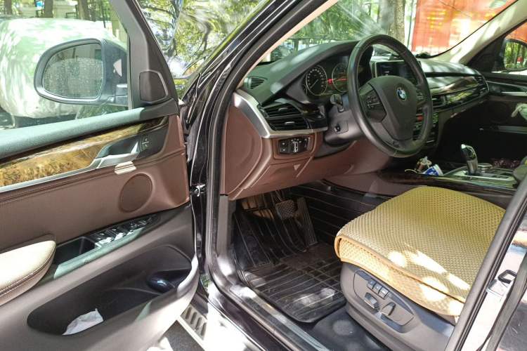 Used BMW X5 2014 xDrive35i Elegant Edition Driver Seat