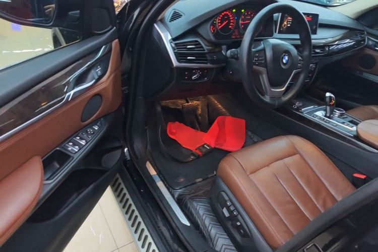 Used BMW X5 2014 xDrive35i Elegant Edition Driver Seat