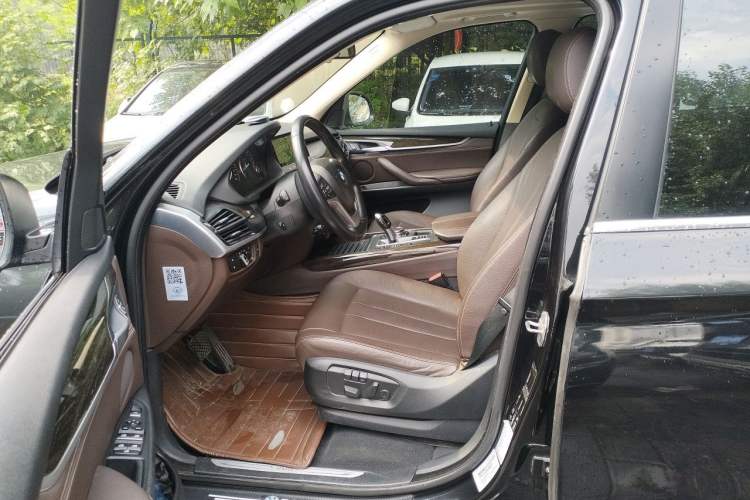Used BMW X5 2014 xDrive35i Luxury Edition Driver Seat