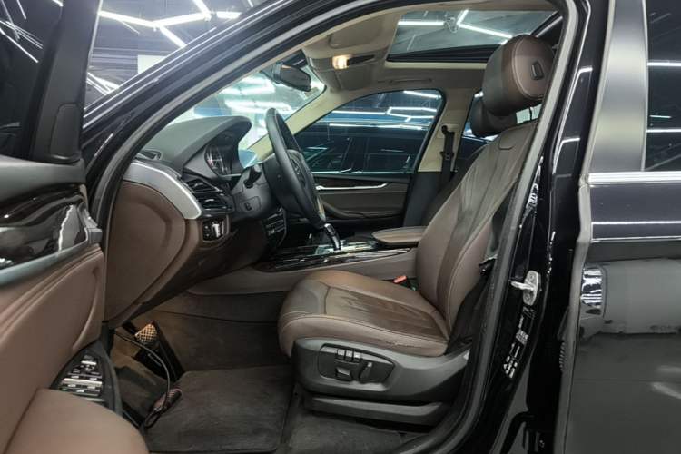 Used BMW X5 2014 xDrive35i Elegant Edition Driver Seat