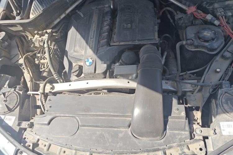 Used BMW X5 2014 xDrive35i Leading Model Engine Bay