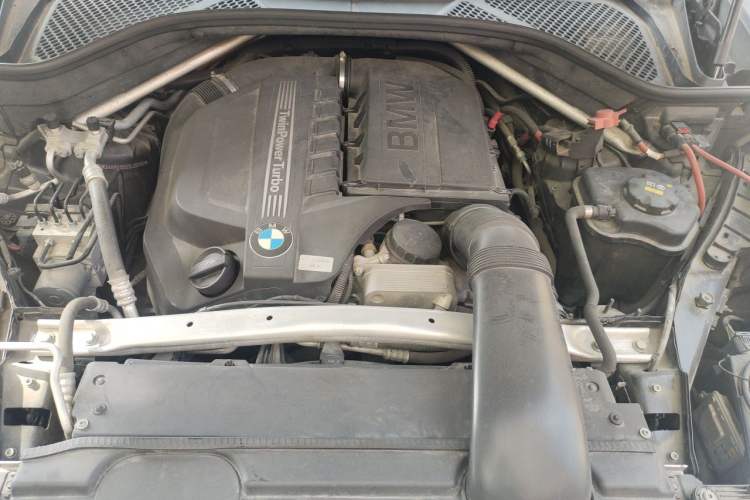 Used BMW X5 2014 xDrive35i Elegant Edition Engine Bay