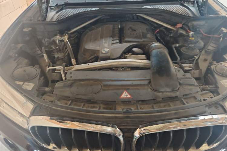 Used BMW X5 2014 xDrive35i Elegant Edition Engine Bay