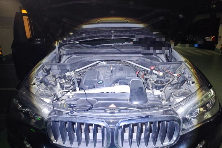 Used BMW X5 2014 xDrive35i Elegant Edition Engine Bay