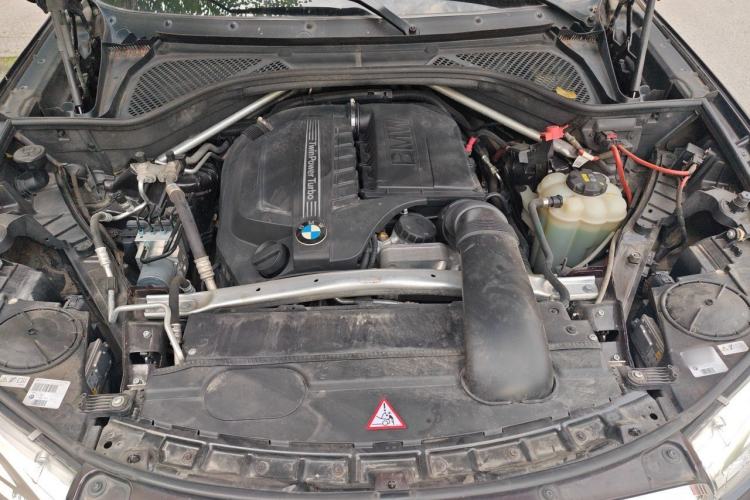 Used BMW X5 2014 xDrive35i Elegant Edition Engine Bay