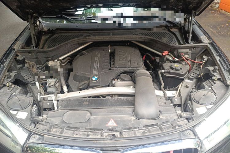 Used BMW X5 2014 xDrive35i Elegant Edition Engine Bay