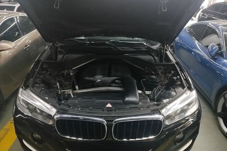 Used BMW X5 2014 xDrive35i Elegant Edition Engine Bay