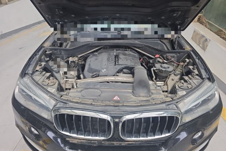 Used BMW X5 2014 xDrive35i Leading Model Engine Bay