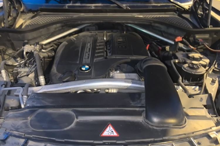 Used BMW X5 2014 xDrive35i Luxury Edition Engine Bay